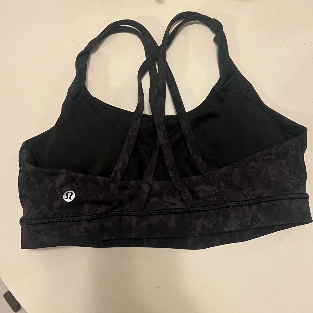 Lululemon energy bra medium support B-D cups Sz 10 pads - Picture 7 of 11